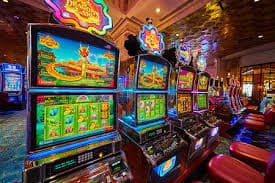 Màn hình Sảnh game mb67 với slot online và live casino trên điện thoại Việt Nam